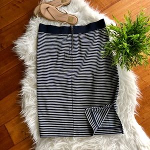 NWT GAP PM Zip Navy Stripe Pencil Skirt.